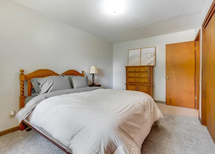Holiday home 9 Mi To Downtown Rushville: Cozy Getaway W/ Grill