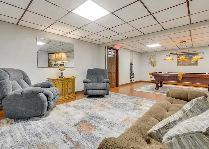 Holiday home 9 Mi To Downtown Rushville: Cozy Getaway W/ Grill *
