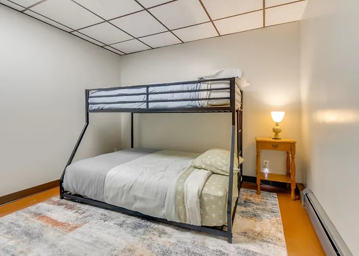 9 Mi To Downtown Rushville: Cozy Getaway W/ Grill * Rushville