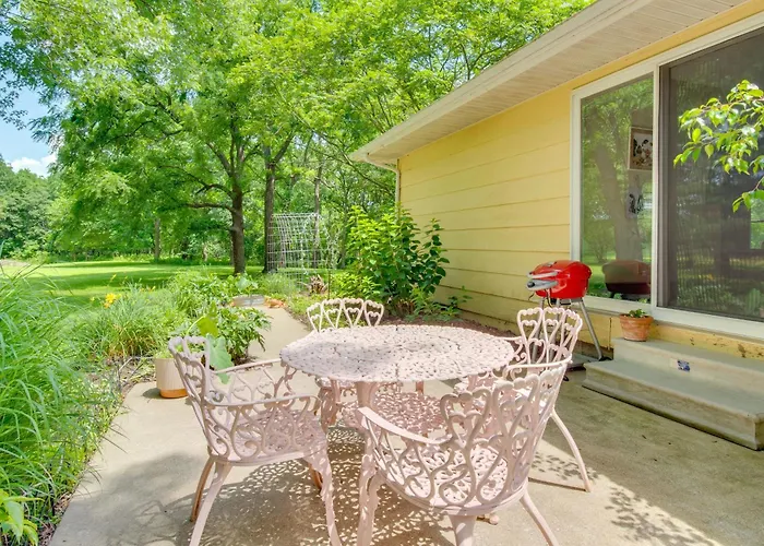 9 Mi To Downtown Rushville: Cozy Getaway W/ Grill Holiday home Rushville